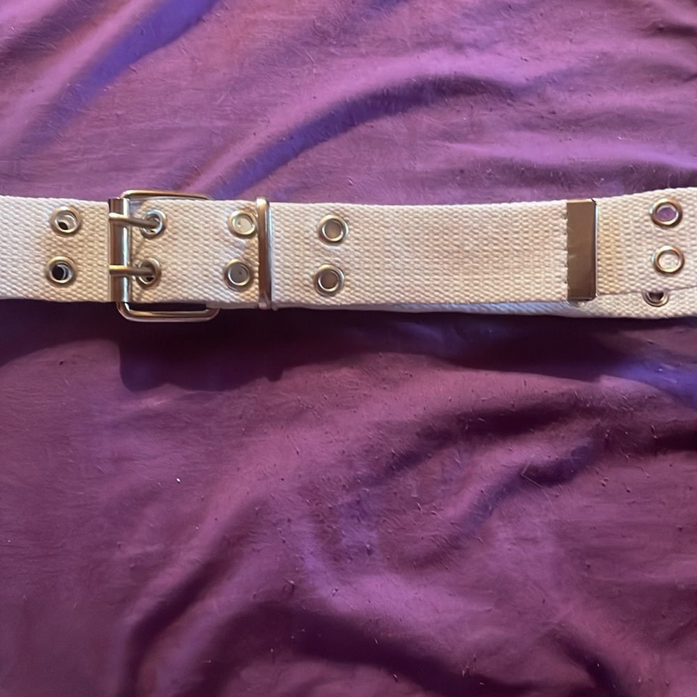White Belt - Picture 2 of 4